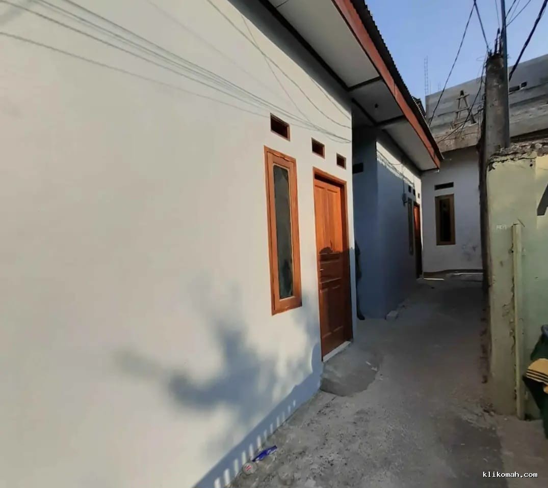 Dua pintu Kontrakan di Jual dekat dengan Depo Bangunan Kalimalang 